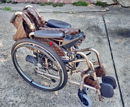 ขายวีลแชร์ไฟฟ้าแบบพับได้ AISIN สินค้าเพิ่งมาจากญี่ปุ่น