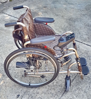 ขายวีลแชร์ไฟฟ้าแบบพับได้ AISIN สินค้าเพิ่งมาจากญี่ปุ่น