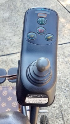 ขายวีลแชร์ไฟฟ้าแบบพับได้ AISIN สินค้าเพิ่งมาจากญี่ปุ่น