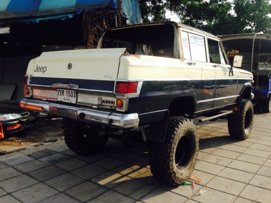 ขายรถjeepพร้อมใช้งานมีเล่มทะเบียน ซื้อใปคุ้มสุดๆสนใจสอบถามราคาใด้