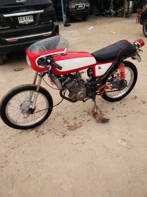 ขาย แนวคาเฟ่ สภาพตามรูป มีเล่ม โคลง+เครื่อง ครบ