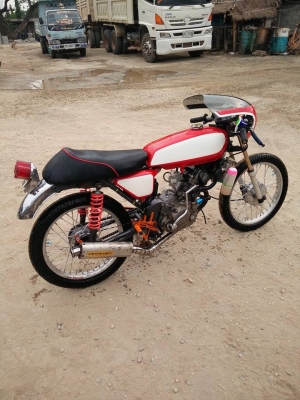 ขาย แนวคาเฟ่ สภาพตามรูป มีเล่ม โคลง+เครื่อง ครบ