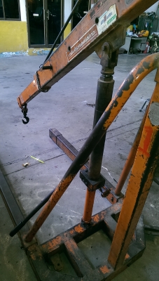 เครนยกเครื่อง