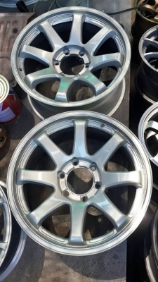 ขายล้อ 18กว้าง 9 หกรู นะคับ ขาย 8900