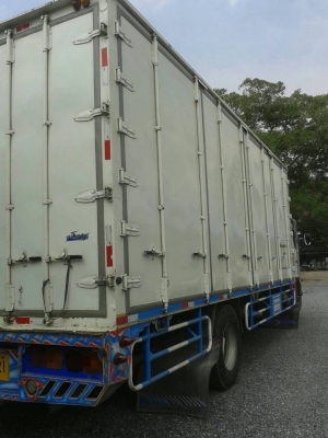ขายรถ 6 ล้อ HINO - 500 / ตู้แห้ง ยาว 7.50 เมตร ( มี 2 คัน ครับ ) ขายรถ 6 ล้อ HINO - 500 / ตู้แห้ง ยาว 7.50 เมตร ( มี 2 คัน ครับ )