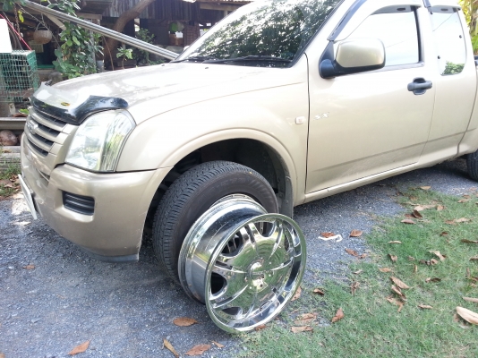 ขอบ20  vip ม้าทองใส่กระบะ