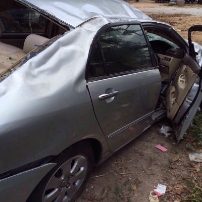 โตโยต้า ออติดเครื่อง1600 สีเทา ปี04 โอนลอยหรือเเยกเป็นอะไหลได้ทุกอย่าง