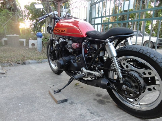 cb 750 สภาพตามรูปเลยครับ (ซื้อขายแลกเปลี่ยนแล้วครับ)