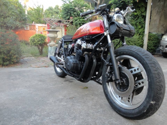 cb 750 สภาพตามรูปเลยครับ (ซื้อขายแลกเปลี่ยนแล้วครับ)