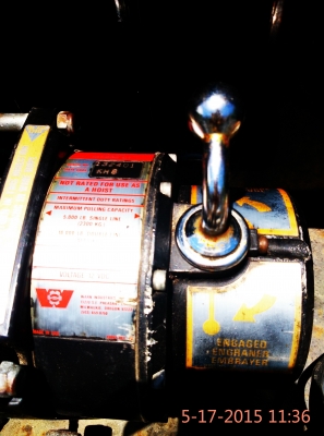 วิ้น warn  12 V  สวยๆๆ made in usa     อุปกรณ์ครบ พร้อมขาสปอร์ทไลด์ ใส่จิ๊ปมิตซูได้เลย