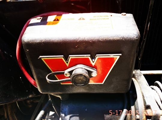 วิ้น warn  12 V  สวยๆๆ made in usa     อุปกรณ์ครบ พร้อมขาสปอร์ทไลด์ ใส่จิ๊ปมิตซูได้เลย