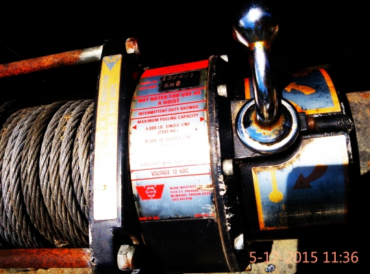 วิ้น warn  12 V  สวยๆๆ made in usa     อุปกรณ์ครบ พร้อมขาสปอร์ทไลด์ ใส่จิ๊ปมิตซูได้เลย