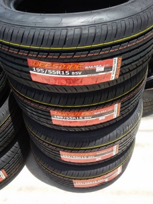 ขายยาง195/55/15 ปี 15 DEESTONE NAKARA301(ยางใหม่)  1 เส้น 1700 ราคาพร้อม เปลี่ยน ถ่วง  (ส่งต่างจังหวัด)   รัก 0851612347   LINE**ID  rukitsarr        .... https://www.facebook.com/jtg2010     *** สำหรับลูกค้าที่ไม่ได้ชมจากเวบทางร้านโดยตรง http://www.sahac
