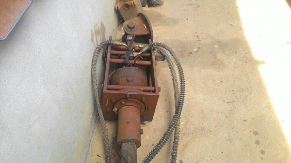 ขาย komatsu pc 60 - 3 (ปั้มนิ้ว)