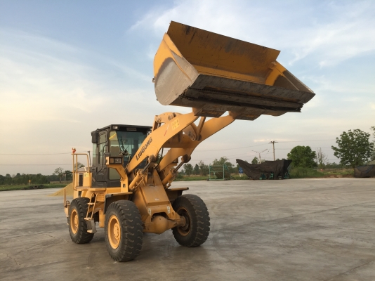 ขายรถตัก