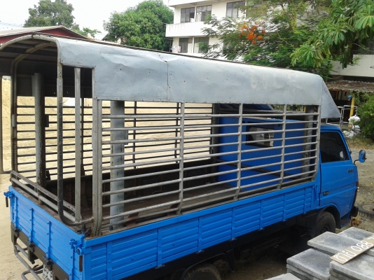 ขายรถบรรทุก 4 ล้อราคาถูกสถาพดี