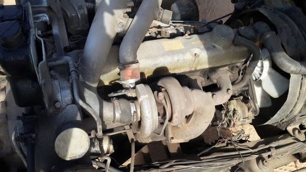 ขาย10ล้อ 2เพลา 220เทอร์โบฟิตแน่น หัวแชชซี FN527 FUSO แชชซีสวยเครื่องดี 10สปีดฟลูเลอร์ เอกสานเล่มทะเบียนพร้อมโอน