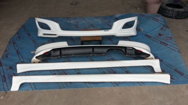 Skirt YARIS TRD แท้ถอด มือสองสีขาว