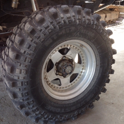 ขายยาง Silverston 16"- 35" ยางปี10 สภาพสวยๆ 4 เส้น