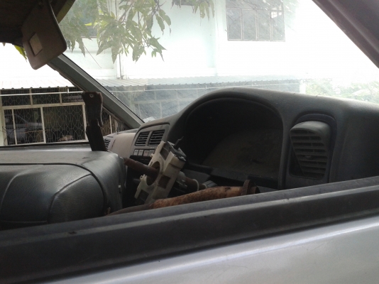 ขายหัวเก๋งพร้อมกระบะบิ๊กเอ็มฝาแดงจอโค้ง