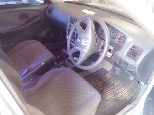 HONDA CITY TYPE Z 1.5 EXi AT ปี 45 รถสวยสภาพดีพร้อมใช้งานครับ เครื่องยนต์แน่นดีแรงดีไม่มีเยิ้มใช้งานประหยัดน้ำมันสุดๆครับ ภายในเก๋งคอนโซลสวยครบพร้อม CD MP3 แอร์เย็น พวงมาลัยเพาเวอร์ กระจกไฟฟ้าครบครัน ช่วงล่างแน่นหนึบ ล้อแม็กลายสวย ยางสภาพดี 4 เส้นประมาณ 7