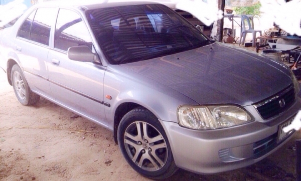 HONDA CITY TYPE Z 1.5 EXi AT ปี 45 รถสวยสภาพดีพร้อมใช้งานครับ เครื่องยนต์แน่นดีแรงดีไม่มีเยิ้มใช้งานประหยัดน้ำมันสุดๆครับ ภายในเก๋งคอนโซลสวยครบพร้อม CD MP3 แอร์เย็น พวงมาลัยเพาเวอร์ กระจกไฟฟ้าครบครัน ช่วงล่างแน่นหนึบ ล้อแม็กลายสวย ยางสภาพดี 4 เส้นประมาณ 7