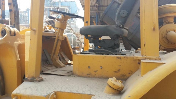 ขายรถตักCAT 950 ดั้มเบรค ขายรถตักCAT950 สภาพดี -เครื่องดี -เกียร์ดี -เบรคดี ชุดแขนไม่มีแตกร้าวสวยจริงๆ ต้องเก็บรั่วไหลนิดหน่อย ที่สำคัญขายถูกมากครับ  ขาย450,000บาท สนใจมาขับทดสอบได้เลยครับ