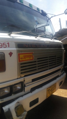 สิบล้อหัวลาก นิสัน CD53V~320 แรง 2เพา สภาพดีพร้อมใช้ เล่ม ทะเบียนพร้อมโอน