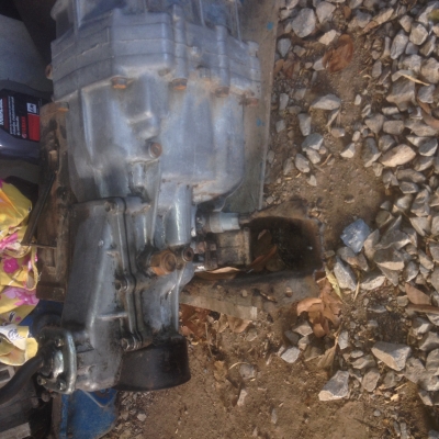 ขายเกียร์ธรรมดาห้าสปีดเป็นเกียร์โตโยต้า 1G หัวหมู 2L