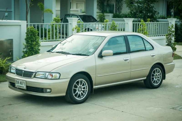 sunny B14 ไฟแยก ปี2000 LPG สภาพสวย