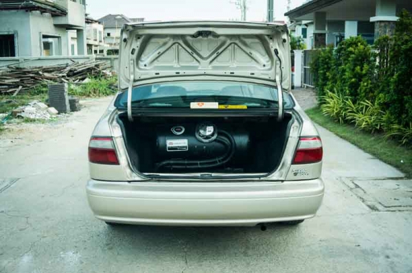 sunny B14 ไฟแยก ปี2000 LPG สภาพสวย sunny B14 ไฟแยก ปี2000 LPG สภาพสวย