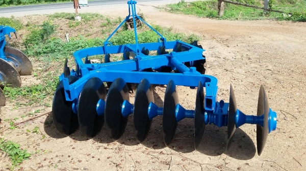 ขายผานตับสองแถวยี่ห้อ cmt.16..จาน