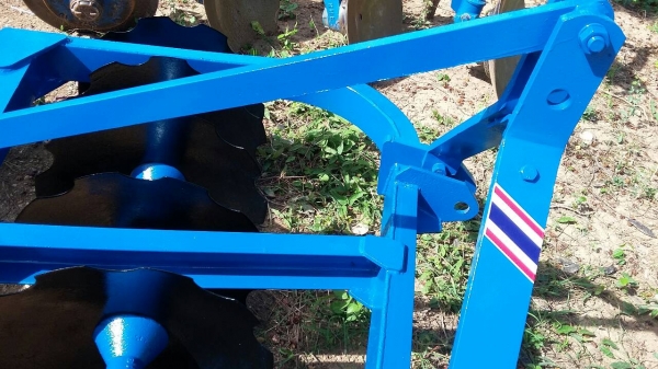 ขายผานตับสองแถวยี่ห้อ cmt.16..จาน