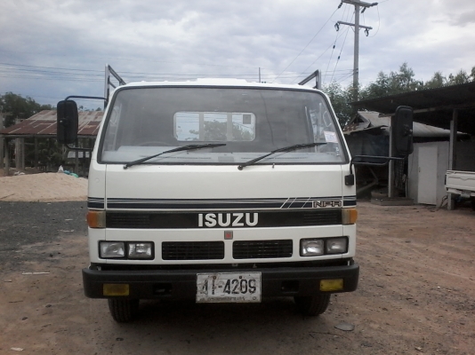 รถisuzu  115  แรง  เครื่องดี  ครัชชีสวย  พร้อมใช้งาน