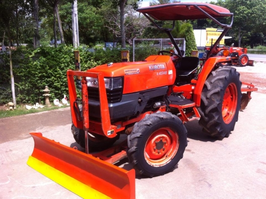 ขายรถไถKubota L4508 (4WD) พร้อมใบมีดหน้าและผานบุกเบิกช้าง รถสวยพร้อมใช้งาน