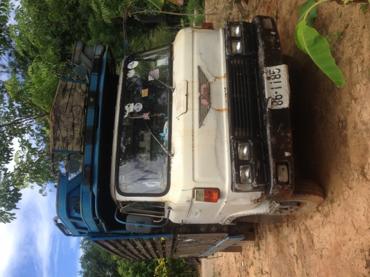 ขายหกล้อพร้อมใช้งาน HINO