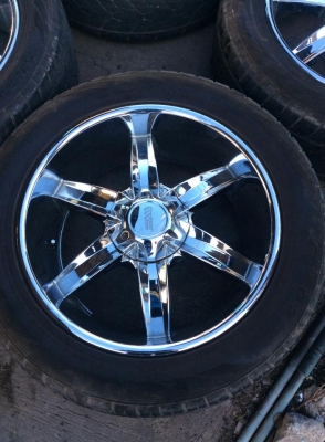 ล้อโครเมี่ยม ขอบ20 พร้อมยาง 265-50-20 ปีสวยมากๆ ถูกสุดๆครับ