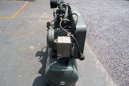 ขาย เครื่องปั๊มลม ฮิตาชิ สภาพสวย นำเข้าจากญี่ปุ่น (ไฟ 3 เฟส ) ราคา 25,000 ขาย เครื่องปั๊มลม ฮิตาชิ สภาพสวย นำเข้าจากญี่ปุ่น (ไฟ 3 เฟส ) ราคา 25,000