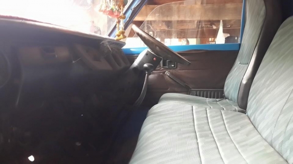 ขายรถ6ล้อ หลังคากระจก ISUZU100แรงฝาดำ แชชซีสวย เครื่องดี ยางดี สภาพพร้อมวิ่งโดยสาร พื้นดี หลังคาสวย เอกสารเล่มทะเบียนพร้อมโอน ยกเลิกเส้นทางให้