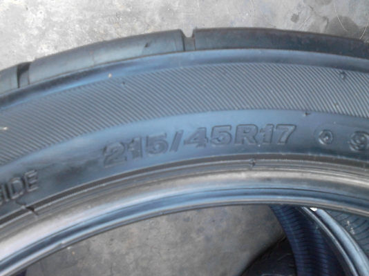 215/45R17 BRIDGESTONE POTENZA RE11 มี 2 เส้น tel.081-427-3941 215/45R17 BRIDGESTONE POTENZA RE11 มี 2 เส้น tel.081-427-3941