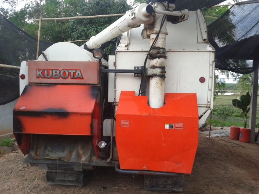 ขายรถเกี่ยว DC95  750000 ใช้งานแค่2ปีกว่า