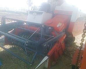 KUBOTA DC-60 + หางพ่วงลากรถเกี่ยว สภาพดีทั้งรถเกี่ยวข้าวและหางพร้อมทำงานได้เลยครับ รถเกี่ยวแบบรองกระสอบ เครื่องยนต์แรงดีมากครับไม่มีเยิ้มใช้งานประหยัดน้ำมันดีครับ มีเอกสารเล่มทะเบียนครบพร้อมโอน ราคาต่อรองได้ครับ