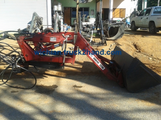 ขายแล้วขอบคุณพี่ประทวน เลาขวัญมากครับ มาดูแล้วถูกใจซื้อเลย ชุดตักหน้ารถไถฟอร์ด &ldquo; ยี่ห้อQUICKE 2230 ตรงรุ่นFORD6600