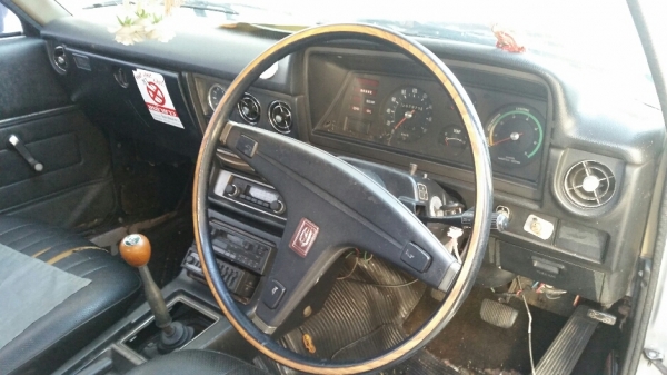 Cressida เครื่องเดิม 18r บางไม่ผุ สีสวย ขับได้ ภายในเดิม พร้อมโอน ขาย 48,000 บาท