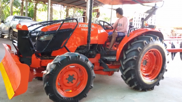 ขายรถคูโบต้าM60แรงพร้อมไช้งานรถเดิมๆมีไบมีดตราช้างผาน7ตราช้าง รถอยู่วังบัว คลองขลุง กำแพงเพชร ราคา455000 บาทสนใจสอบุถามได้ที่081 3655997 อ๋าพร  พาเจริญ  ราคาต่อรองได้อีกนะครับ