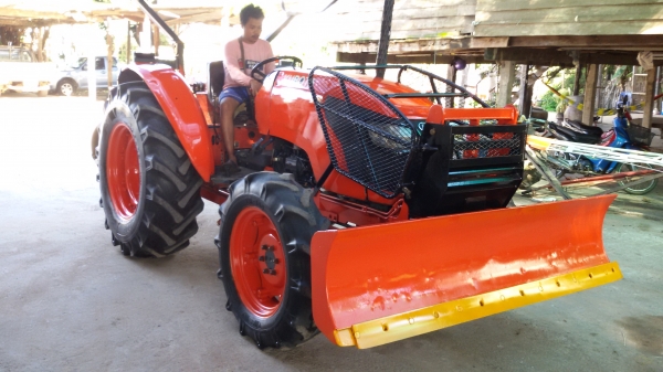 ขายรถคูโบต้าM60แรงพร้อมไช้งานรถเดิมๆมีไบมีดตราช้างผาน7ตราช้าง รถอยู่วังบัว คลองขลุง กำแพงเพชร ราคา455000 บาทสนใจสอบุถามได้ที่081 3655997 อ๋าพร  พาเจริญ  ราคาต่อรองได้อีกนะครับ