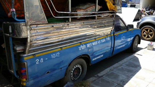 Isuzu KB หัวเดียว เครื่องฝาทอง ทะเบียนขาด ก.พ.58 ขับได้เครื่องดี ขาย 39,000 บาท