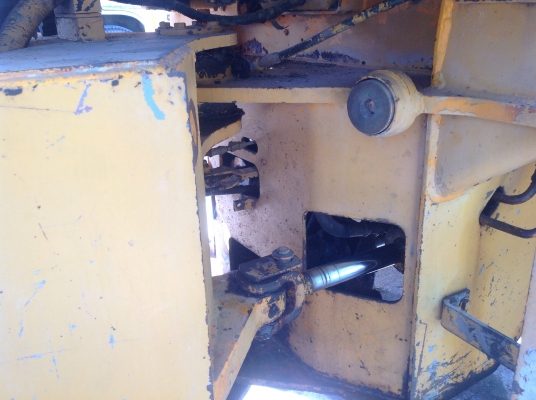 ขายรถตักล้อยาง