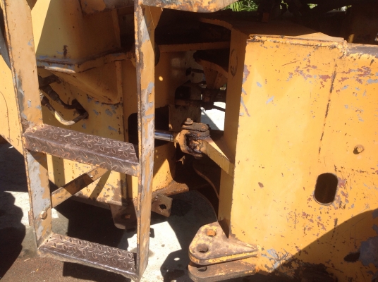 ขายรถตักล้อยาง