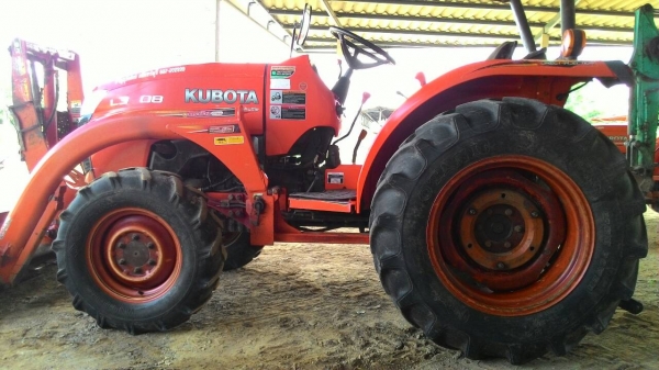 ขายรถไถ KUBOTA L3608 พร้อมดันหน้าคานบน ราคา 285,000 อ.แกลง จ.ระยอง สอบถาม 0818618678 id line =carbonthai